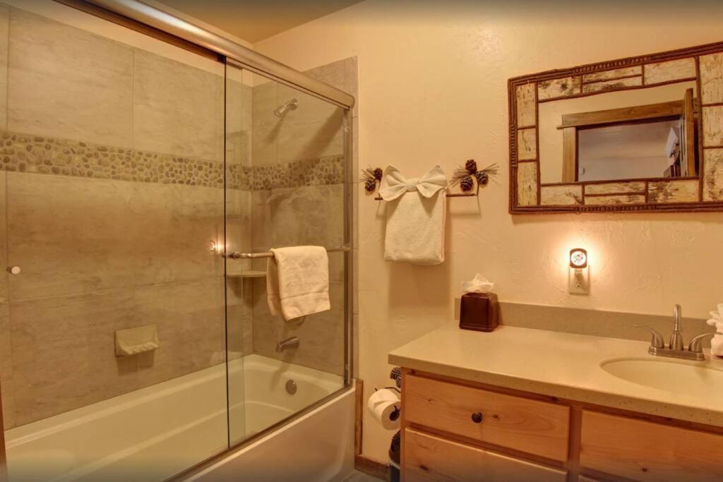 Fox Den Lodge West Yellowstone Ngoại thất bức ảnh