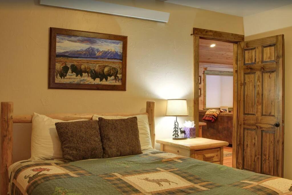 Fox Den Lodge West Yellowstone Ngoại thất bức ảnh