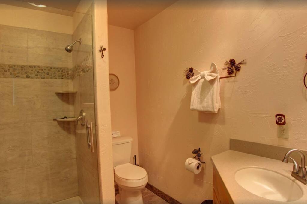 Fox Den Lodge West Yellowstone Ngoại thất bức ảnh