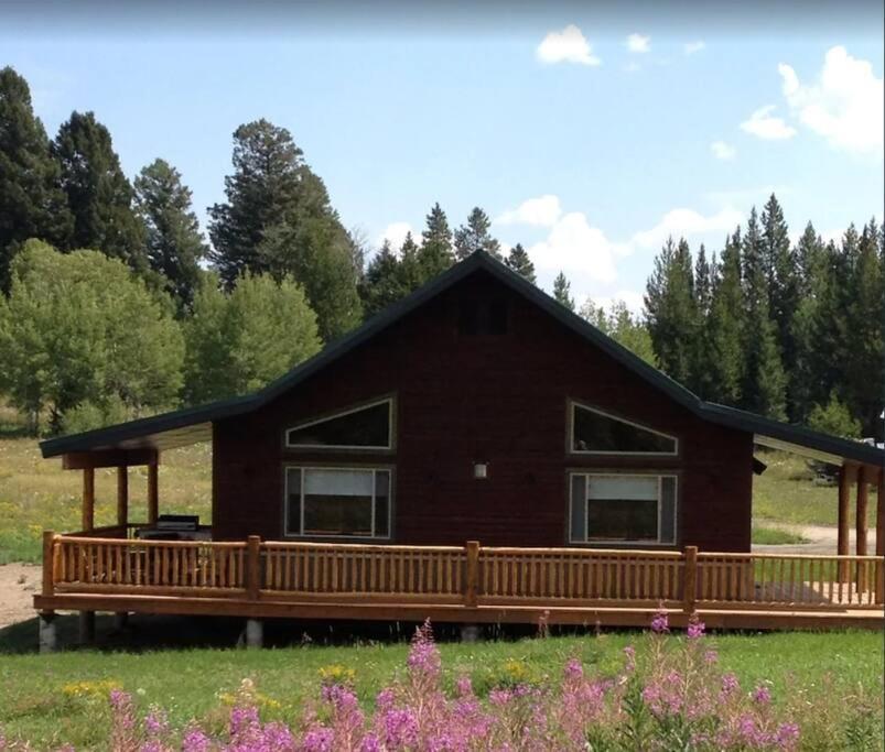 Fox Den Lodge West Yellowstone Ngoại thất bức ảnh