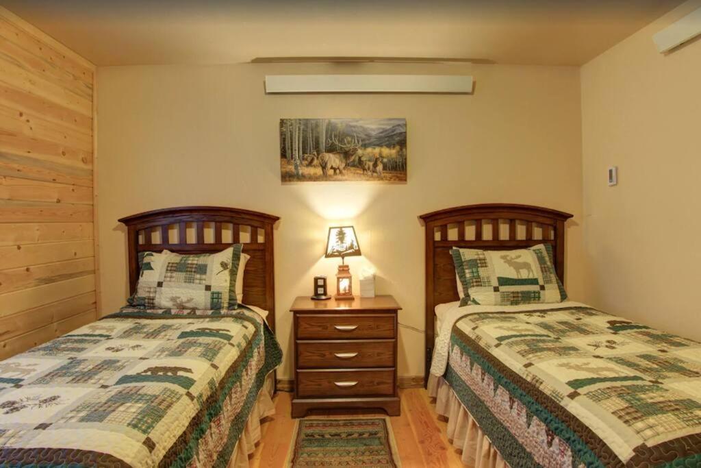 Fox Den Lodge West Yellowstone Ngoại thất bức ảnh